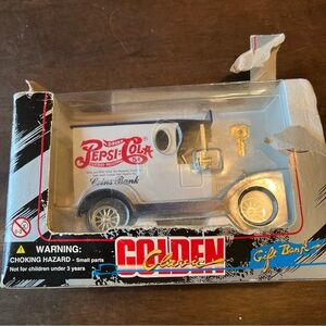 Golden Classic PEPSI COLA Die Cast Special Edition Gift Bank 1996 Truck New Read